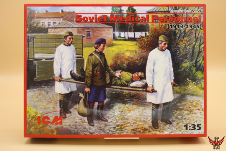 ICM 1/35 Soviet Medical Personnel (1943-1945)