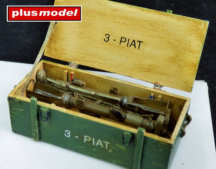 Plus Model 1/35 P.I.A.T