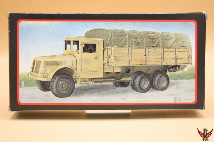 Attack Hobby Kits 1/72 Tatra T-111 Einheitsführerhaus