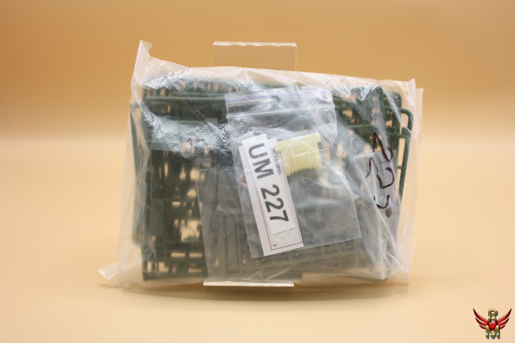 Uni Models 1/72 US Armored Troop Carrier M7 Kangaroo