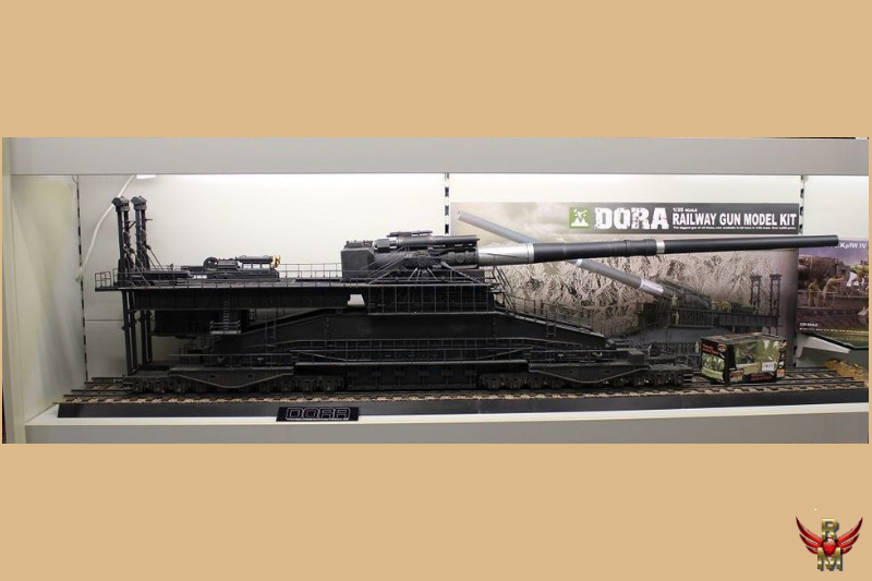 Glow2B 1/35 German Dora Railway Gun Limited Edition.