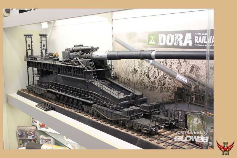 Glow2B 1/35 German Dora Railway Gun Limited Edition.