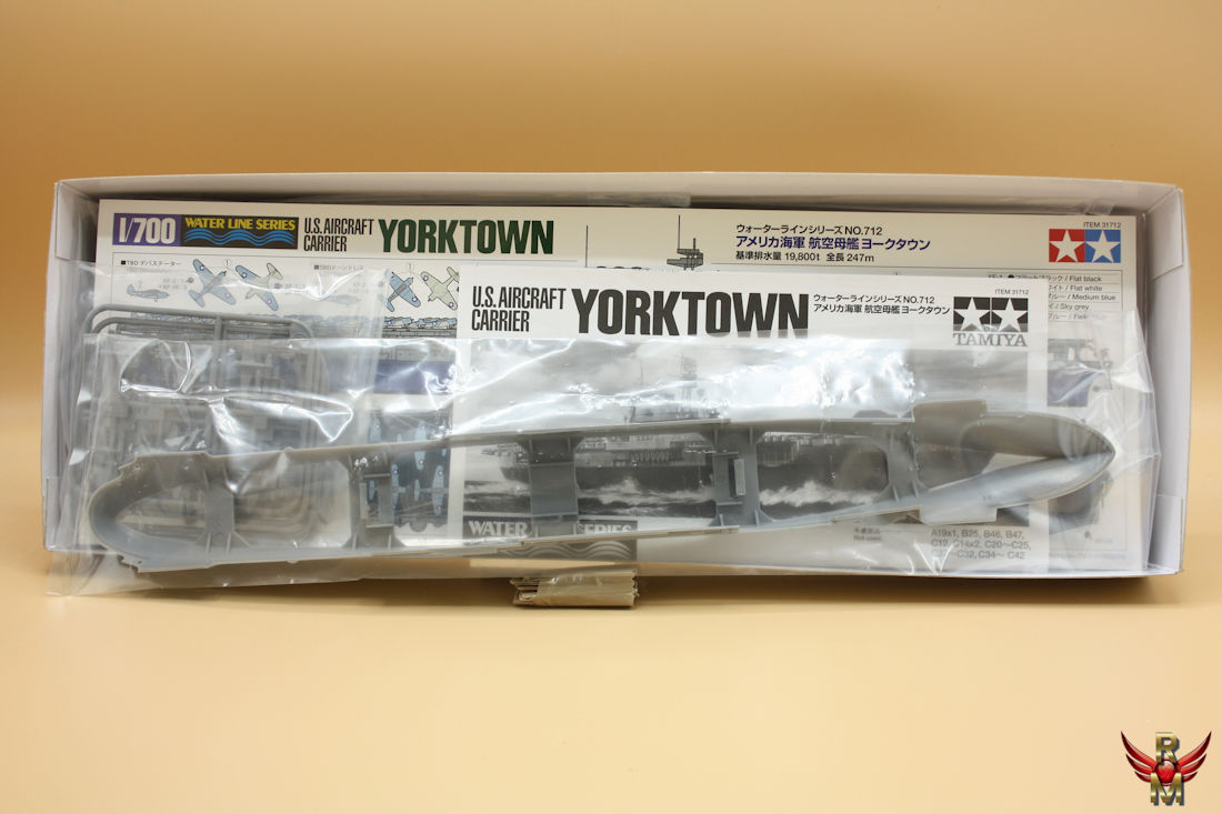 Tamiya 1/700 US Aircraft Carrier Yorktown Water Line Series