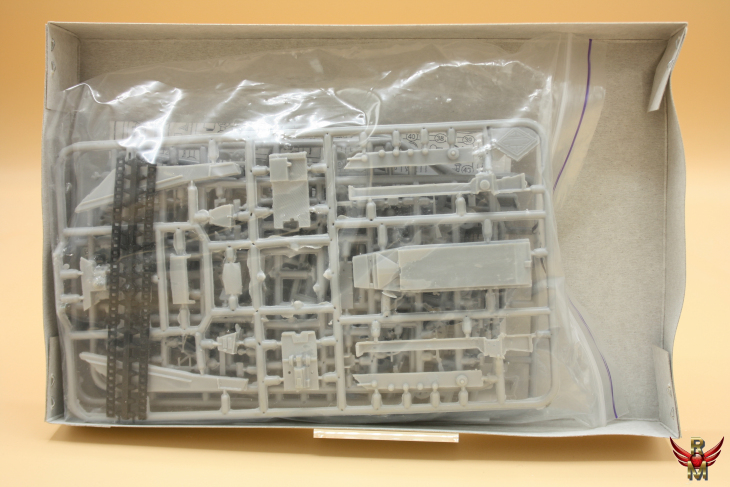 ACE 1/72 German Leichter Schützenpanzerwagen 75mm Sd Kfz 250/8