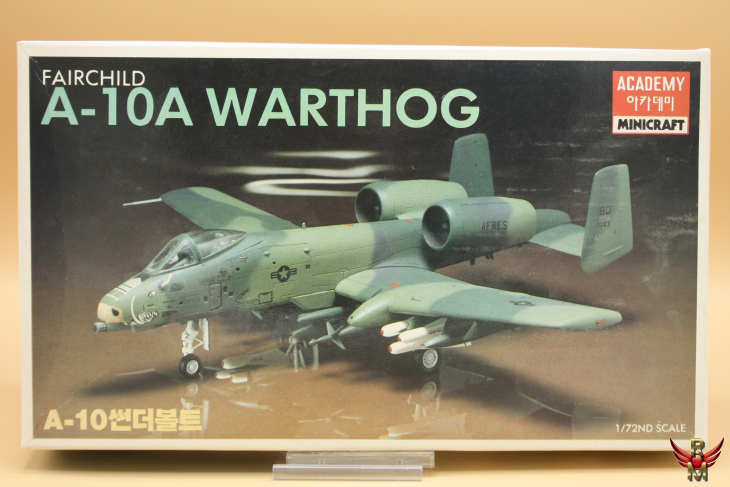 Academy MiniCraft 1/72 Fairchild A-10A Warthog
