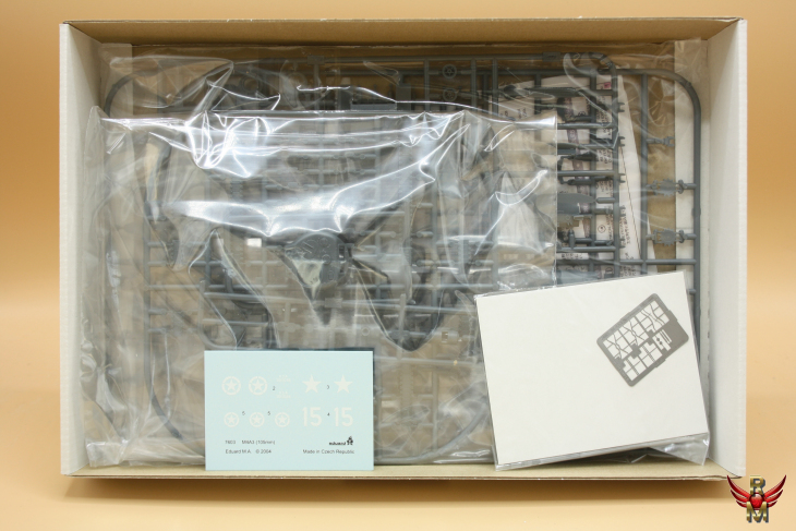 Eduard 1/72 US M4A3 Sherman 105 mm