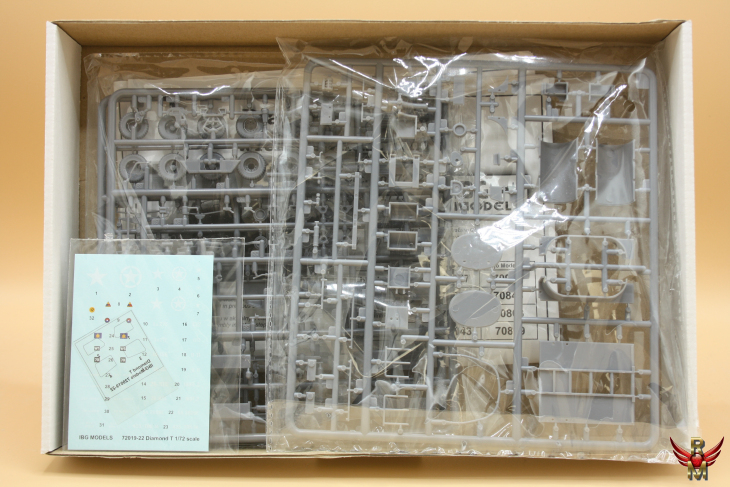 IBG Models 1/72 Diamond T 968A With Asphalt Tank