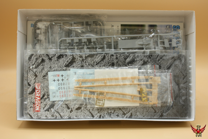 Dragon 1/72 German Sd Kfz 251/7 Ausf D with 28mm sPzB 41 AT Gun