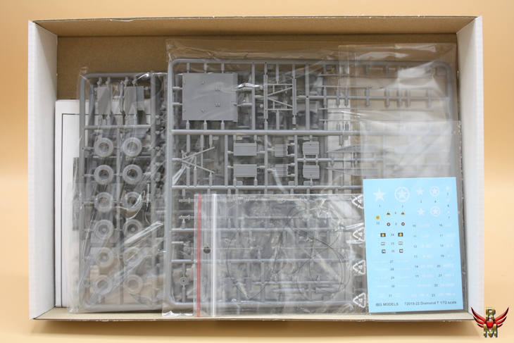 IBG Models 1/72 Diamond T 969 Wrecker