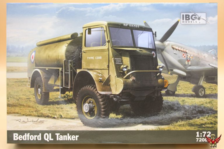 IBG Model 1/72 Bedford QL Tanker
