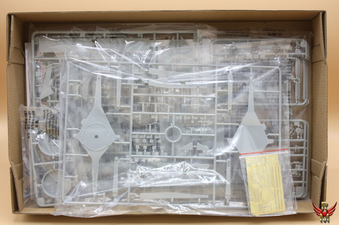 Bronco Models 1/35 German Rheinmetall Rheintochter R-2 Anti-Aircraft Missiles and Launcher