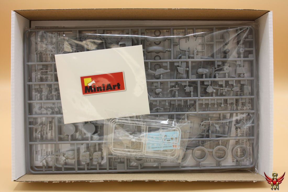 MiniArt 1/35 US Motorcycle Repair Crew Special Edition