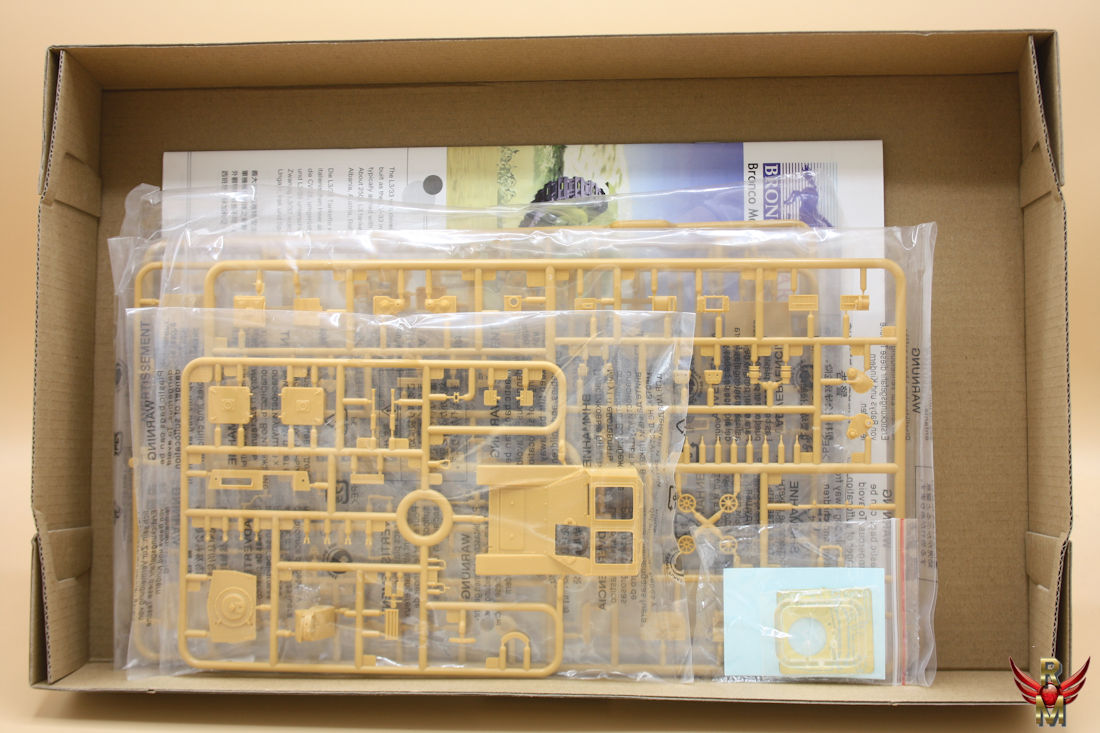 Bronco Models 1/35 Italian CV3/33 Tankette Serie II Early Production