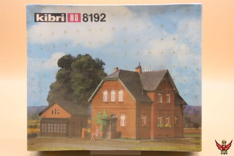 Kibri 1/87 H0 Woonhuis met buitenverblijf