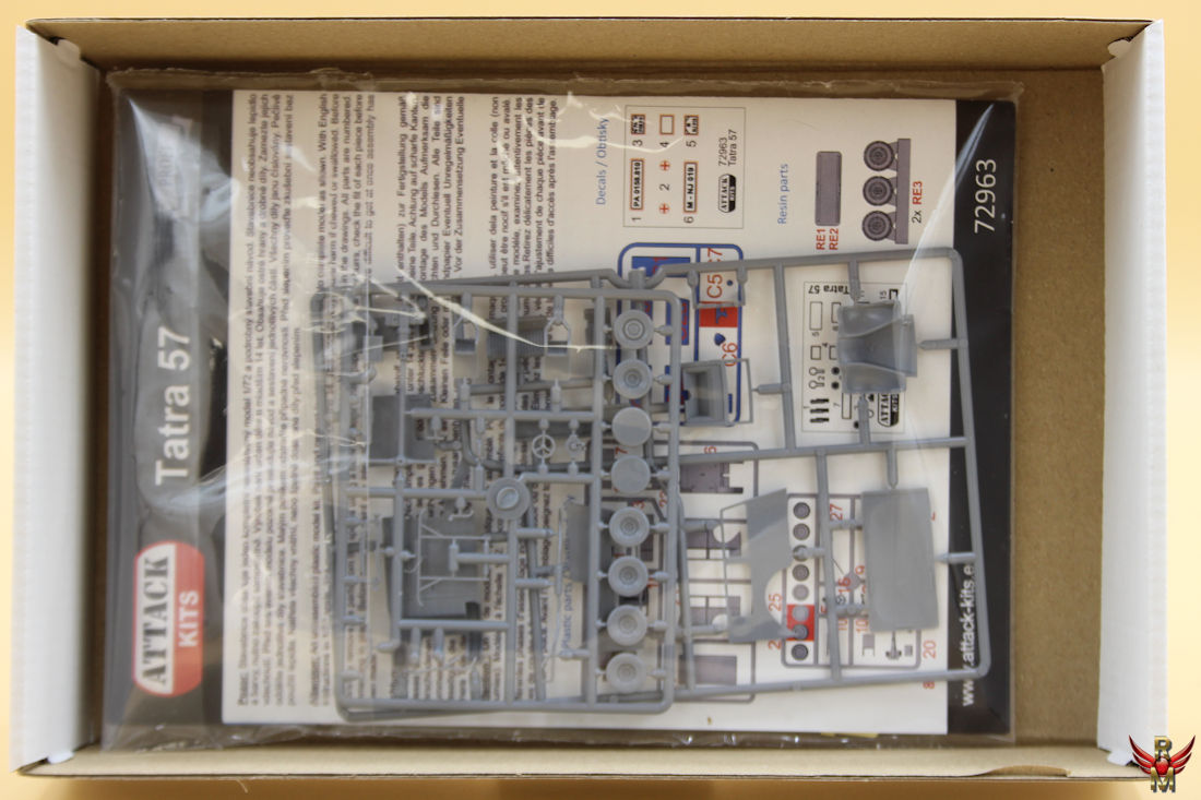 Attack Hobby Kits 1/72 Tatra 57A Ambulance
