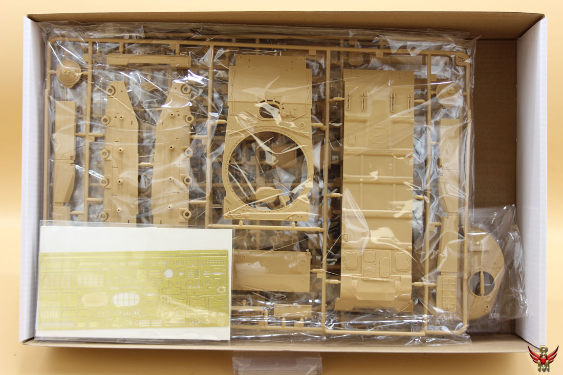RFM Ryefield Model 1/35 Russian Main Battle tank T-80UK