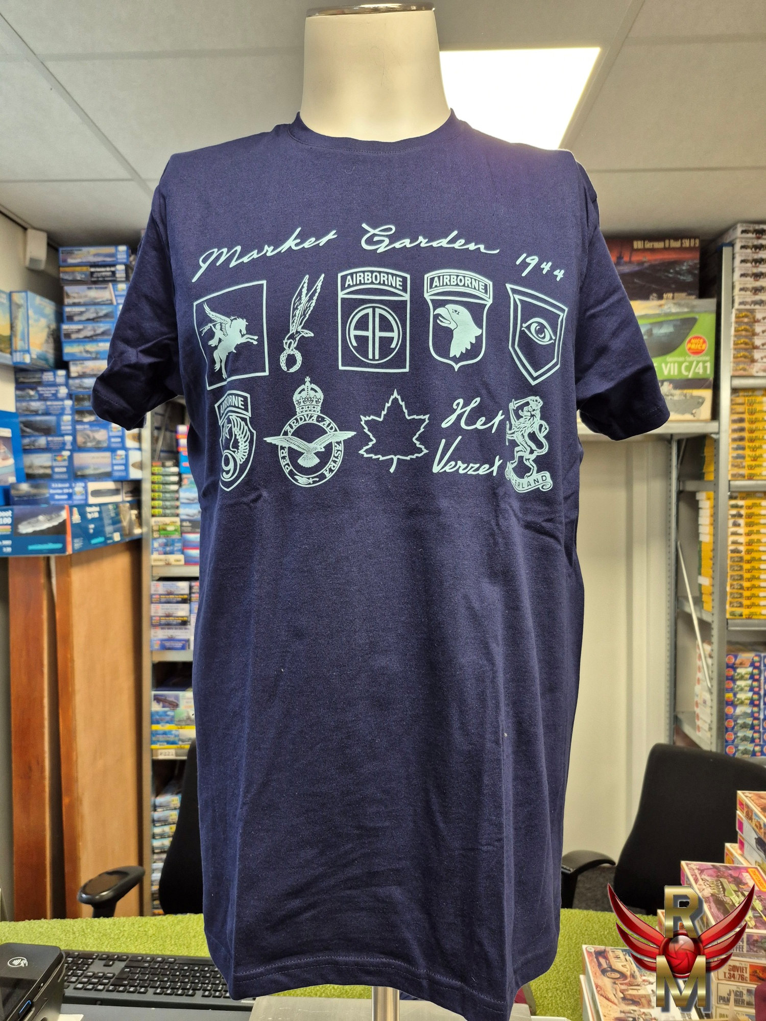 T-shirt Hulp voor Helden 2025 Navy Blue