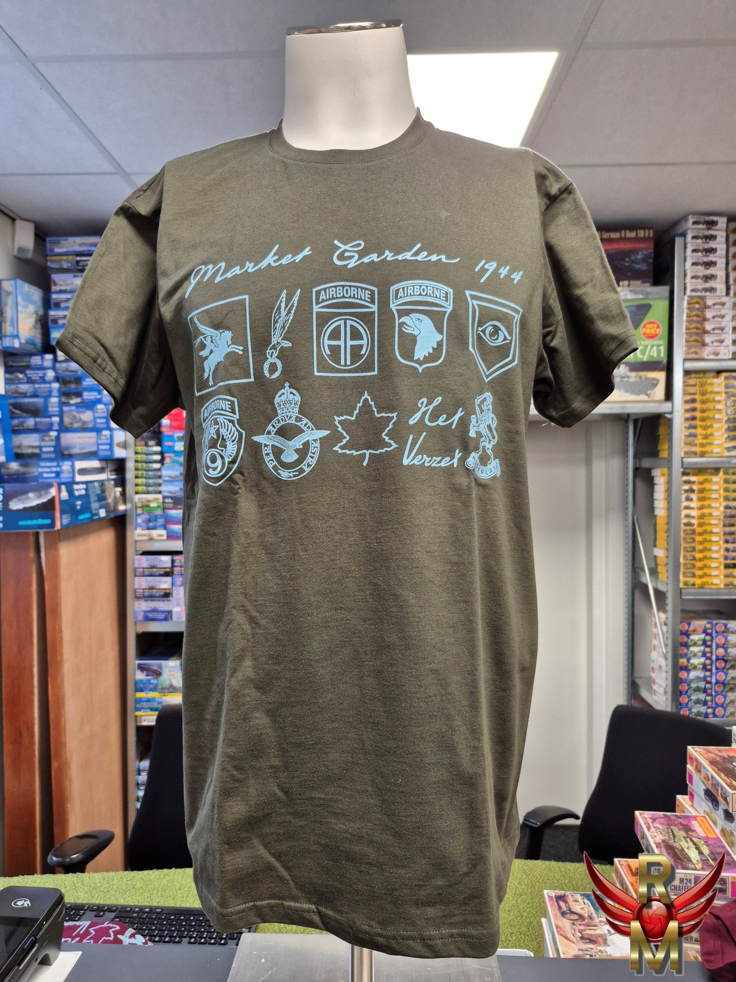 T-shirt Hulp voor Helden 2025 OD Green