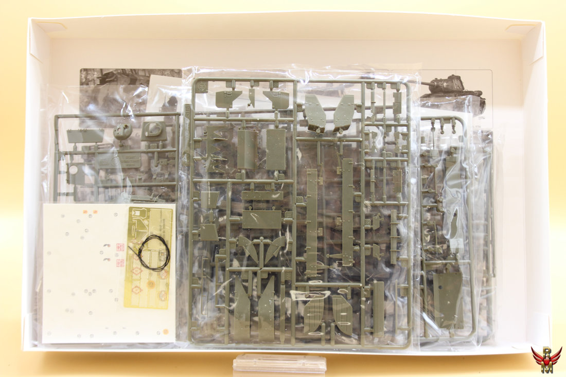 AFV Club 1/35 M5A1 Stuart Light Tank Late Type